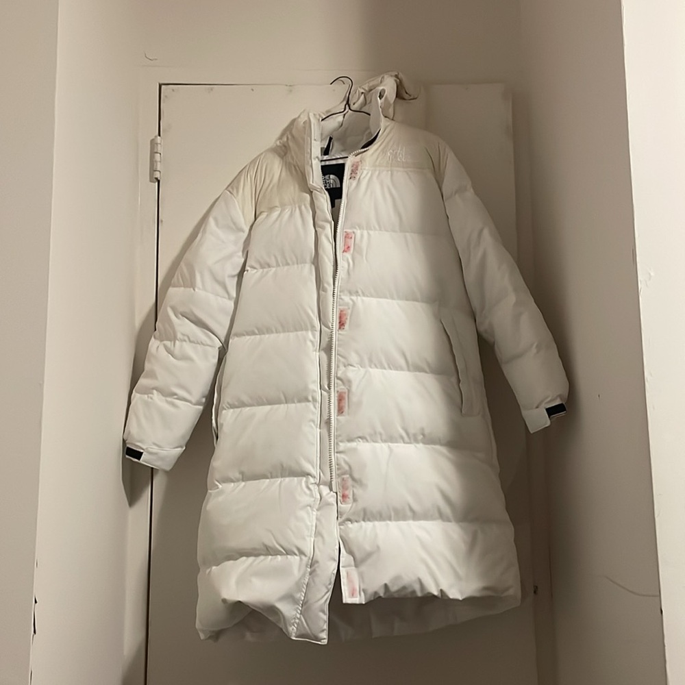 White North Face 700 vest perfect for snow